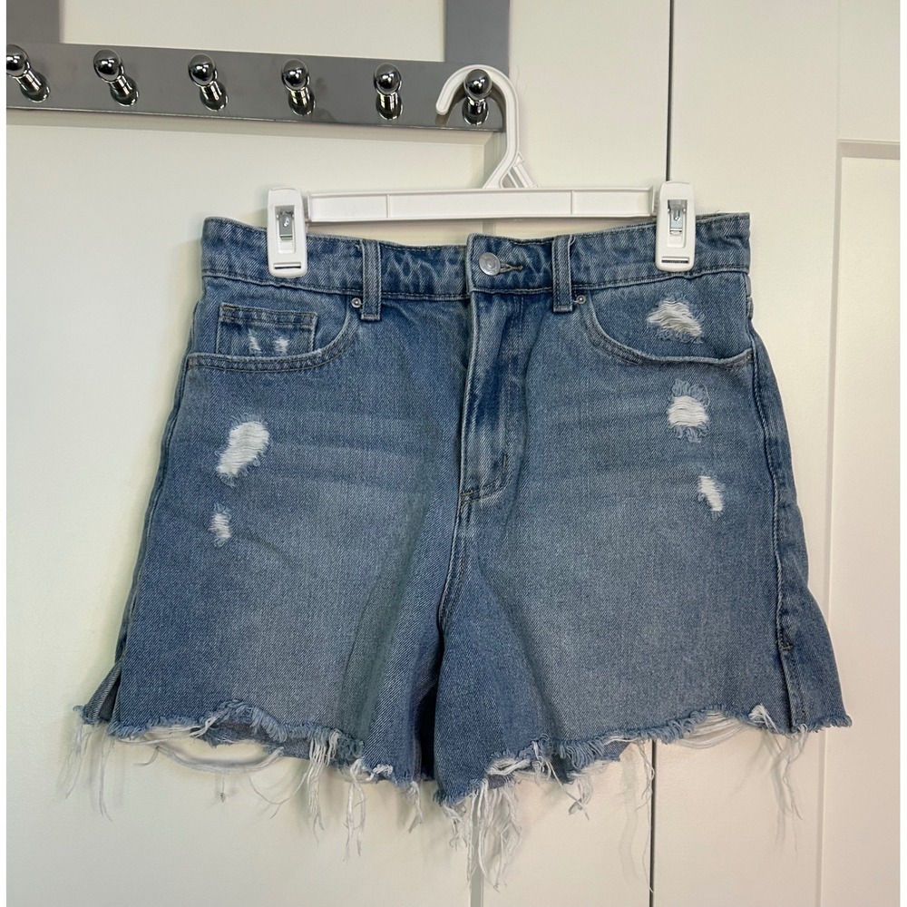 Simple Society Distressed Denim Shorts Medium Wash High Rise Raw Hem‎ Size 5/27